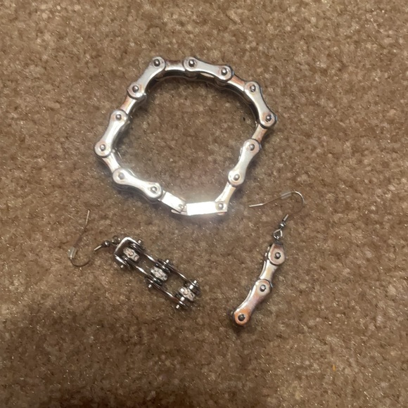 Bracelet and earrings - Picture 5 of 5